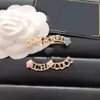 GG GG GG Designer Brand Carta Broches Pinos banhados a ouro Aço inoxidável Mulheres imitando pérolas de charme pino de charme de casamento de festas de casamento