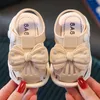 Sandaler sommar spädbarn sandaler baby flickor anticollision småbarn skor mjuk botten äkta läder barn barn strand sandaler 230413