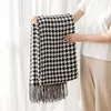 Blankets Modern Simple Throw Blanket Black and White Houndstooth Decor Sofa Blanket Homestay el Bed Towel Bed Flag Soft Scarf Tassel 230414