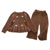 Set di abbigliamento Ragazze Set di vestiti lavorati a maglia Autunno Inverno Bambini Cappotti di lana Maglioni Pantaloni 2 pezzi Vestito da festa per bambino Costume di Natale Bambini 6 anni 231113