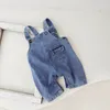 Koreański styl wiosenny lato modne spodnie maluchowe swobodne luźne dopasowanie Baby Rompers kombinezon dżinsowy spusty zrzucające przyciski 230414