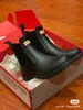 Tasarımcı Hunter Ayakkabı Flats Sandalet Kadın Sıradan Ayakkabı Kadın Hunter Kauçuk Yağmur Botları Deri Formal Sneaker Moda Loafers Katırları Kırmızı Logo Tasarım Boyutu 35-42