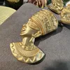 Les broches font une vieille broche pharaon de créateur exagérée