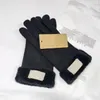 målvakthandskar läderhandskar fem fingrar handskar modedesigner varumärke brev tryckning hålla varm handske vinter utomhus sport bomull hög kvalitet 4 färg P2