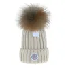 Monclair Hat Luxury Beanie Top Quality Sticked Hat Raccoon Fur Ball Outdoor Men's and Women's Trendy Hat Skidåkning Fox Päls Löstagbar hatt