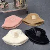 Loewee Beanie Designer Hat Toping Plush Fisherman Hat для детей, чтобы показать маленькое лицо весной и осенним покрытием лица, и шляпы из солнечного склада и прилив бассейна