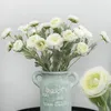 Flores decorativas Hermosa Familia Real Noble Británica Artificial Ranunculus Asiaticus Seda 3 Cabezas Rocío Loto Decoración Flor Falsa A6840