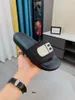 Мужчины Женские дизайнерские дизайнерские Slipper Soft Massage Slides Sandal