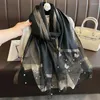 Foulards 2023 Automne Femmes Papillon Broderie Perlée Mode Écharpe Tête Souple Hijab Femme Bufanda Bandeau Plage Châles Wraps