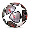 Sporthandskar Topp Black Soccer Balls Grass Outdoor Game Training Officiell storlek 5 Pu Leather Team Match Footbals Bola de Futebol 231114