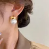 Stud 2023 francese elegante color oro fagiolo impiombato orecchini di perle piatte per gioielli di moda coreana accessori dolci delle donne del partito 231114