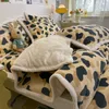 寝具セット4ピースの厚くなったサンゴフランネルの牛乳のベルベットベッドの両側ぬいぐるみベッドシート231114の4ピースセット