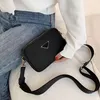 2023 BASSA DESIGNER SOLUSE LUXI SCHEGGI DI LUXI DI NYLON DI NYLON DI NYLON di alta qualità Portafoglio bestseller Women Men Crossbody Borse Borse Borse Messenger Ladies