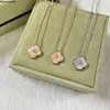 18k Plated Necklaces Luxury Designer Flowers Four Leaf Clover Cleef Fashional Pendant Wedding Party Jewelry Good Zcfm