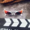 نظارة شمسية Instock عالية الجودة الموضة Donquixote doflamingo cosplay نظارات أنيمي PVC Sunglasses مضحك عيد الميلاد هدية T230414