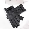Klassische Handschuhe. Fünf-Finger-Premium-Handschuhe. Klassische Luxus-Designer-Mode-Handschuhe. Plüschisolierte Handschuhe