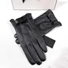 Gants classiques Gants Premium à cinq doigts Gants de mode de luxe classiques Gants isolés en peluche