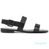 Sandals Men's Nonslip Beach Shoes Fashion Metal Decoration Buckle Flat Sandals Casual Leather Slippers Man Gladiator Sandals 230413