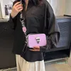 스타일 크로스 바디 가방 개인화 된 패션 핸드 헬드 카메라 가방 PU 가죽 다목적 서양식 어깨 가방 여성을위한 스타일