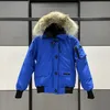 Herren down Parkas Moncier Hochqualität Kanada Pufferjacke Frauen Männer Gänse Parka Real Wolf Pelz Hoodie Pilot Goosen Jacken Bomber Knopf Down Jacke Reißverschluss Taschenpocket Krieg