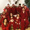 Familie passende Outfits Paar Familie Weihnachten Pyjamas 2024 Jahr rot kariertes Kostüm für Erwachsene Mutter Kinder Kleidung passende Outfits Nachtwäsche Set 231113