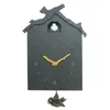 壁の時計カッコウ時計クリエイティブパーソナリティ全体のポイントタイムスイング木製の牧歌的な家の装飾音