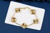 Fashion Classic 4 Four Leaf Clover Charm Pulseras Cadena de brazaletes 18K Gold Agate Shell MotherOfpearl para Womengirl Boda Madre Día Joyas Mujeres Regalas