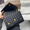 Designer bags women's Diamond Lattice caviar chain shoulder bag Fashion women's casual business flip handbags tote bag