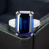 Anneaux de cluster 2023 S925 Silver Emerald Cut 10 14 Royal Blue Bague Modèle transfrontalier pour les femmes en Europe et en Amérique