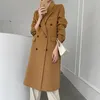 Mezclas de lana para mujer, moda coreana, abrigo largo de lana de 100%, chaqueta recta de invierno de color Camel con doble botonadura para mujer 231113