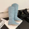 Botas de cowboy ocidentais com bico pontiagudo e salto grosso que não fica abaixo do joelho para mulheres outono inverno 2023 longo um visual estrangeiro