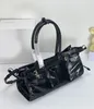 Diseñador Hobo Bolsas Bolso de mujer Bolso de axila Bolsos de luna Diseñador de lujo Mujeres Letras Moda Bolsos de hombro Aceite Cera Monedero de cuero Monedero Estilo vintage