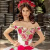 Mexikanska flickor vita quinceanera klänningar med blommig broderi charro off axel snörning korsett prom vestidos de 15 anos