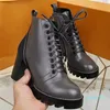 World Tour Desert Boot Designer Women Boots Platform Boot Spaceship Ankel Boots5cm Heel Flamingos Medal Martin Boots Heavy Duty