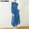 Abiti casual EVLOOKS Miyak Abito lungo blu pieghettato da donna Elegante Oneck manica lunga Loose Fit Moda Primavera Estate L266 230413