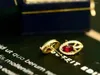 Studörhängen Kvinna Fashion Jewelry AU750 18K Gold Ear Studs Ruby Diamonds