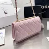 Kadın tasarımcı moda cc woc flep çanta buzağı deri altın harf metal donanım çapraz gövde omuz çanta lüks kart tutucu çanta cüzdan 6 renkler sac 20x13cm