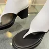 2023 designer de luxe sexy sandales à talons à bout ouvert femmes classiques en cuir véritable noir / blanc / rouge / vert / jaune retour glissière passerelle sandale ladys tongs talons chaussures