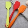 Spatules en silicone de 8 pouces Spatule en caoutchouc résistante à la chaleur Conception monobloc antiadhésive Grattoirs flexibles Cuisson Mélange Outils de cuisine dh8607