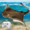 Electric/RC Animals Whale Toysremote Control Chark Children Pool Bad Toy for Kids Boy Girl Simulation Water Jet RC Whale Animals Mechanical Q231114