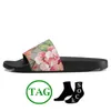 Com slides de caixa sandálias masculas chinelos planos de abelha preta tigre floral flores de sandália verde moda de luxo de verão tênis de praia
