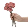 Fiori decorativi 6 teste arrostite laterali Mazzo di rose Accessori per la decorazione della casa artificiale Bouquet da tavola di nozze Rose finte