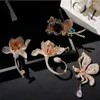 Brooches High Quality Floral Series Zircon Lady Brooch Pin Copper Plated Platinum Metal Flower Corsage For Clothing Accessories Ornament