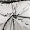 Set di biancheria da letto Biancheria da letto in quattro pezzi semplice lenzuolo matrimoniale in cotone per la casa copripiumino in twill ricamato confortevole grigio chiaro 230413