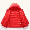 Пуховое пальто, детская хлопковая куртка, одежда для мальчиков и девочек, детская легкая короткая парка с капюшоном, утепленные пальто, 214 лет 231113