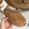 Pantoffels voor kinderen Babylaarzen Kastanjebont Slippers Schapenvacht Shearling Klassiek Ultra Jongen Meisjes Minilaarzen Winter Mosterdzaad Muiltjes Instappers Wol