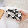 Abendtaschen 2023 Neue Mode Diamant Eisen Box Abendessen Tasche Frauen Hand Greifen Metall Kette 231114