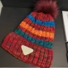 Chapeaux simples Chapeaux de créateurs Chapeaux de Père Noël Chapeaux pour hommes en tricot épais en cachemire Chapeaux de laine d'explosion tendance Les chapeaux pour dames apportent tous de la chaleur