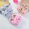 Pantoffel Mode Peuter Meisje Slippers voor Thuisuitrusting Babyartikelen Loafers Pluche Warme Cartoon Bunny Kinderen Klein kind Huisschoenen GeschenkenL231114