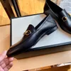 lussuosi mocassini classici da uomo italiani scarpe 100% vera pelle vera pelle ufficio designer abito mocassino scarpe a punta scivolare su scarpe moda quotidiana uomo